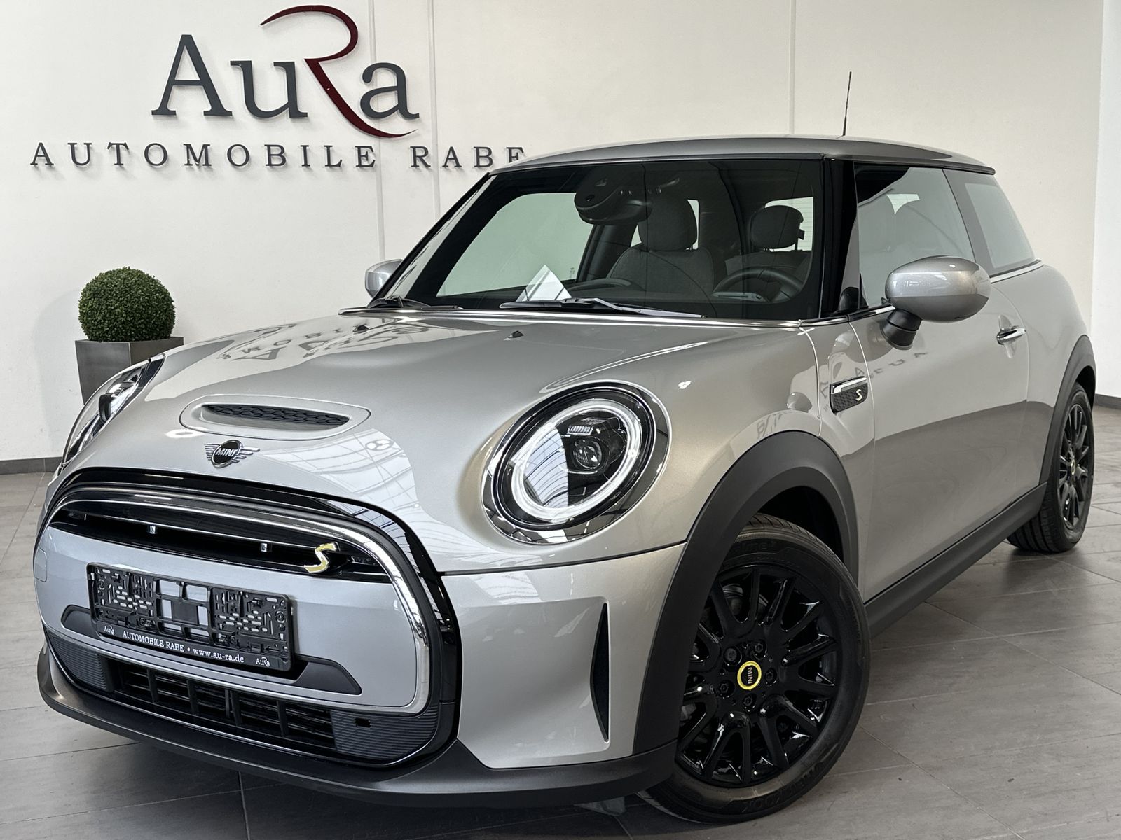 MINI Cooper SE SE Classic-Trim / 135 kW