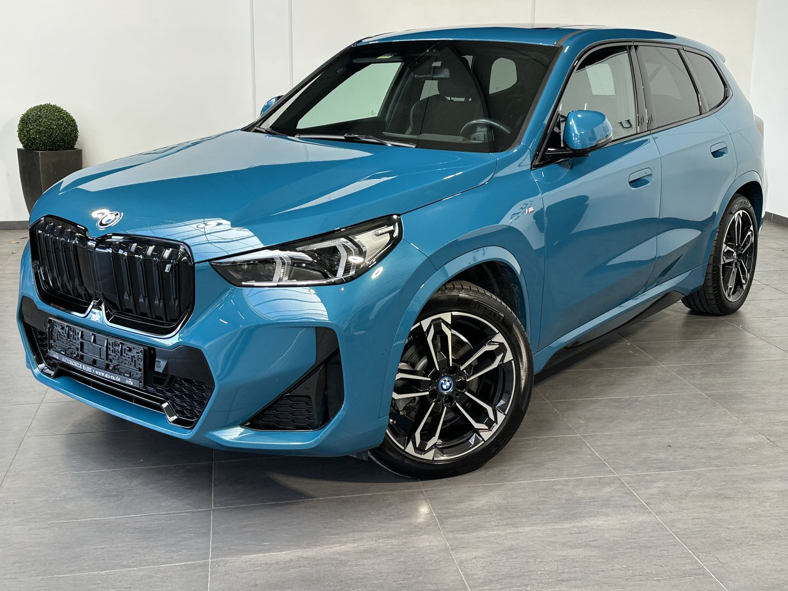 BMW iX1 30 xDrive M-Sport / 230kW