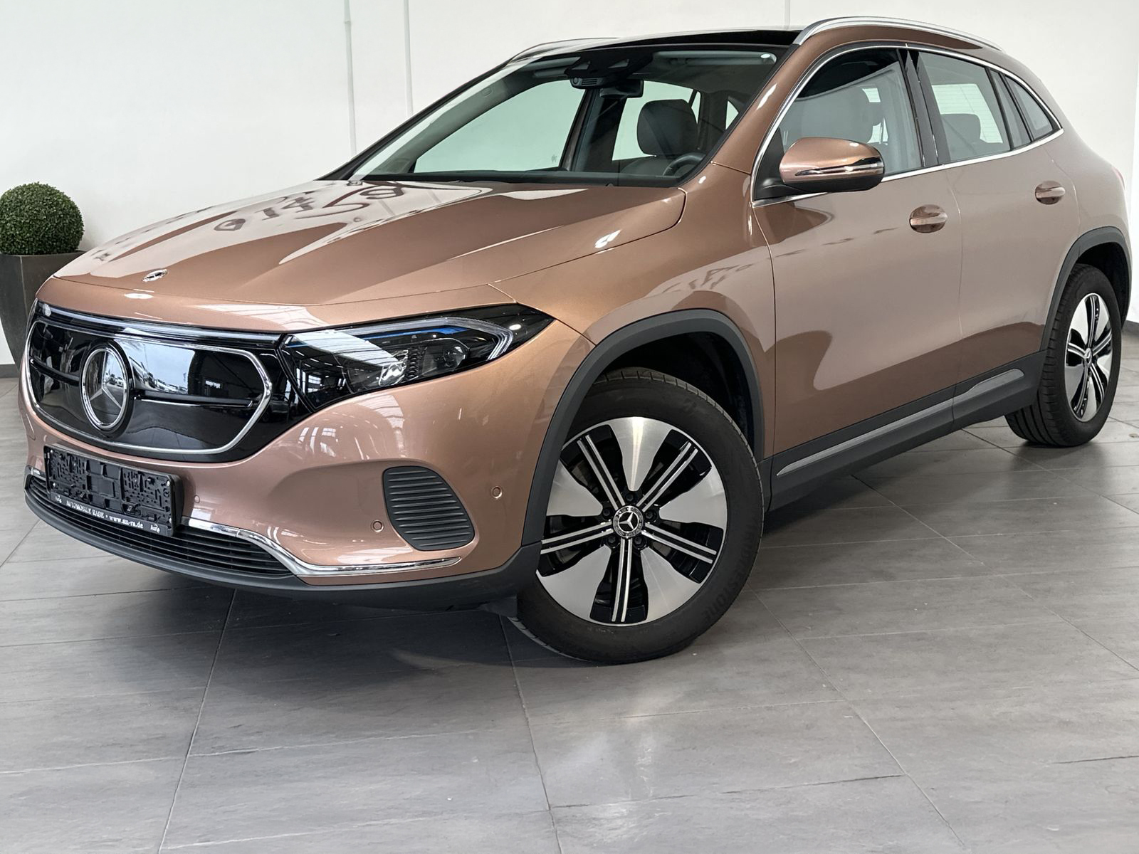 Mercedes-Benz EQA 250 AMG-Line / 140 kW