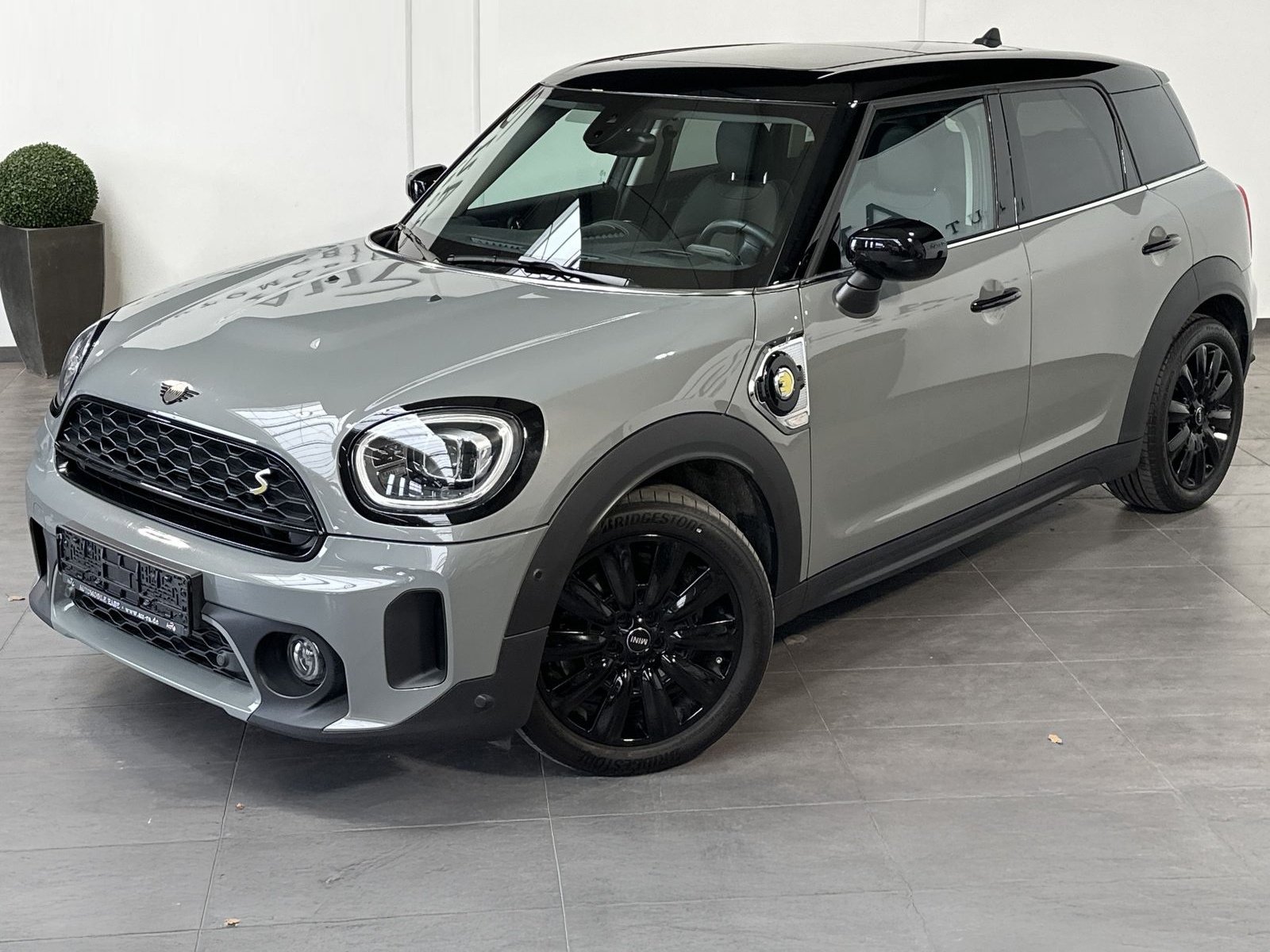 MINI Cooper SE Countryman All4 / 162 kW