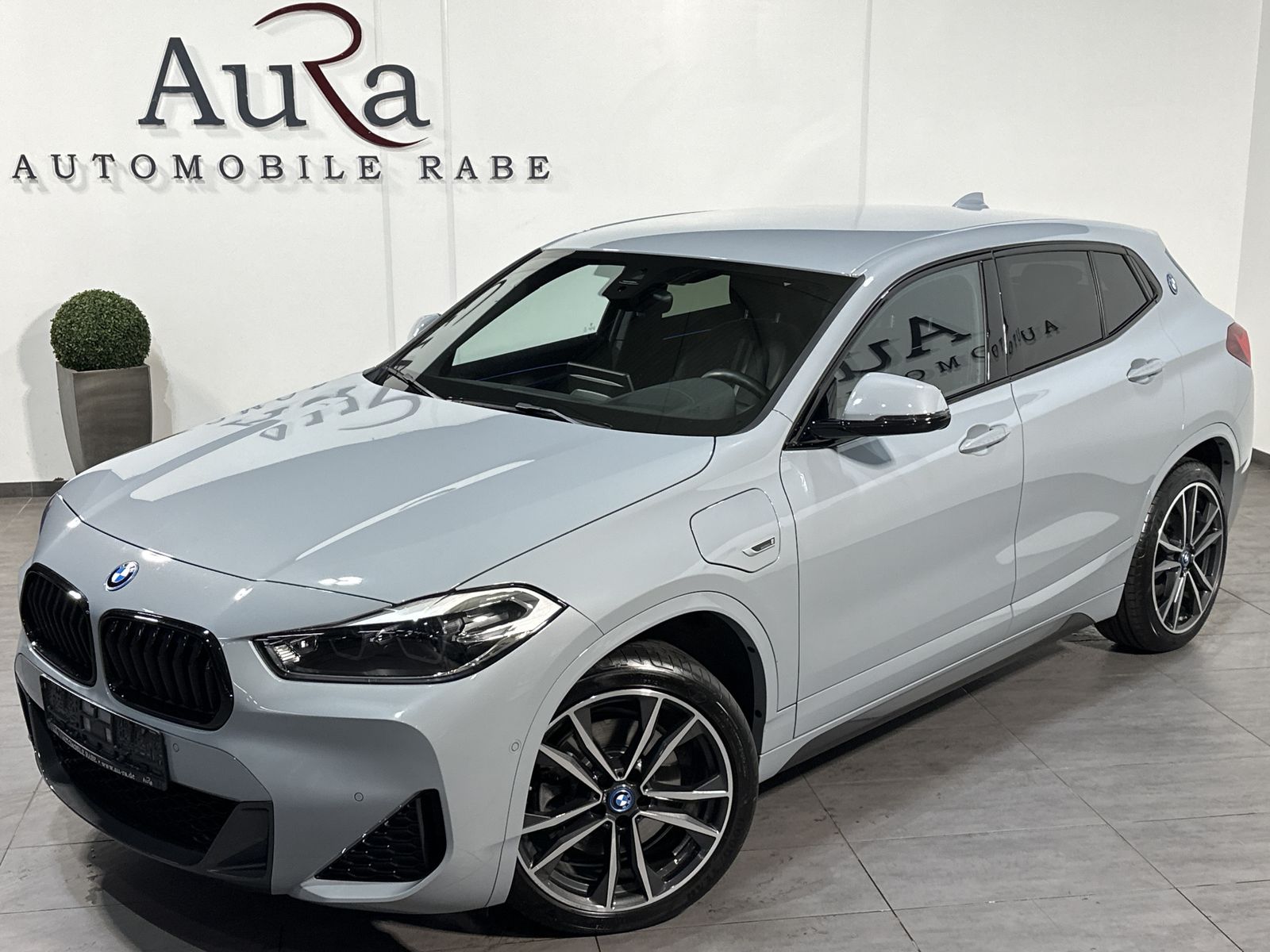 BMW X2 xDrive25e M-Sport / 162 kW
