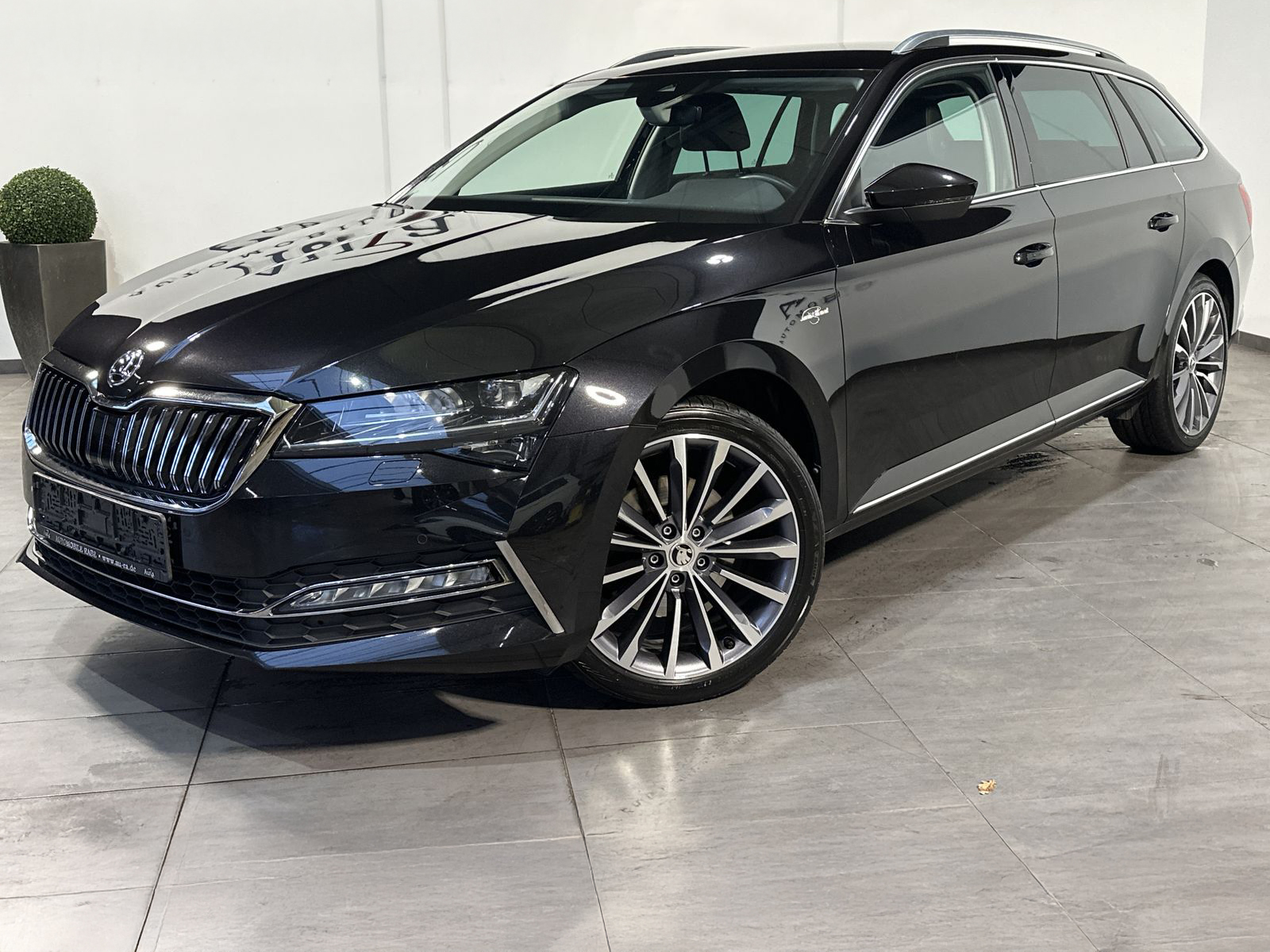 SKODA Superb Combi 1.4 TSI DSG Style iV / 160kW