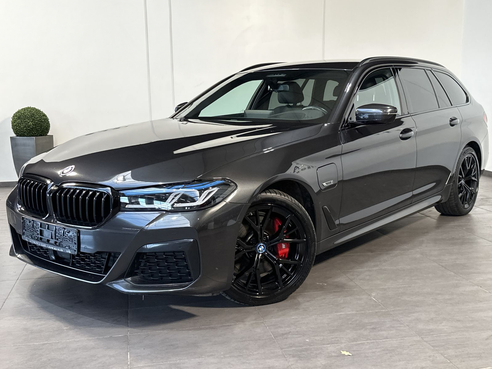 BMW 530 Touring xD M-Sport / 215 kW