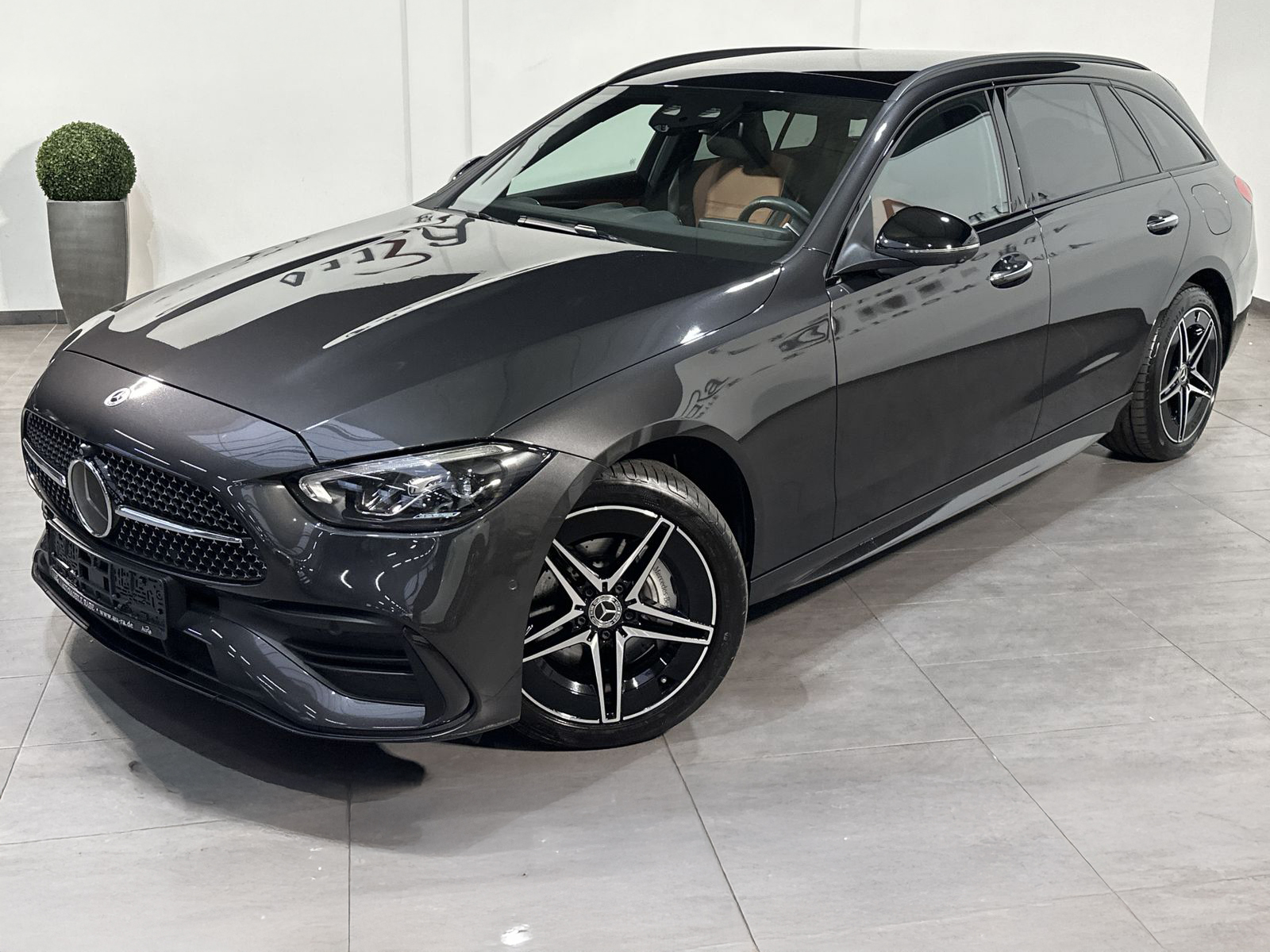 Mercedes-Benz C 300 300e T AMG-Line / 230 kW