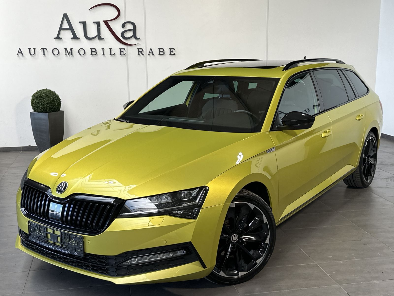 SKODA Superb Sportline 4x4 / 147 kW