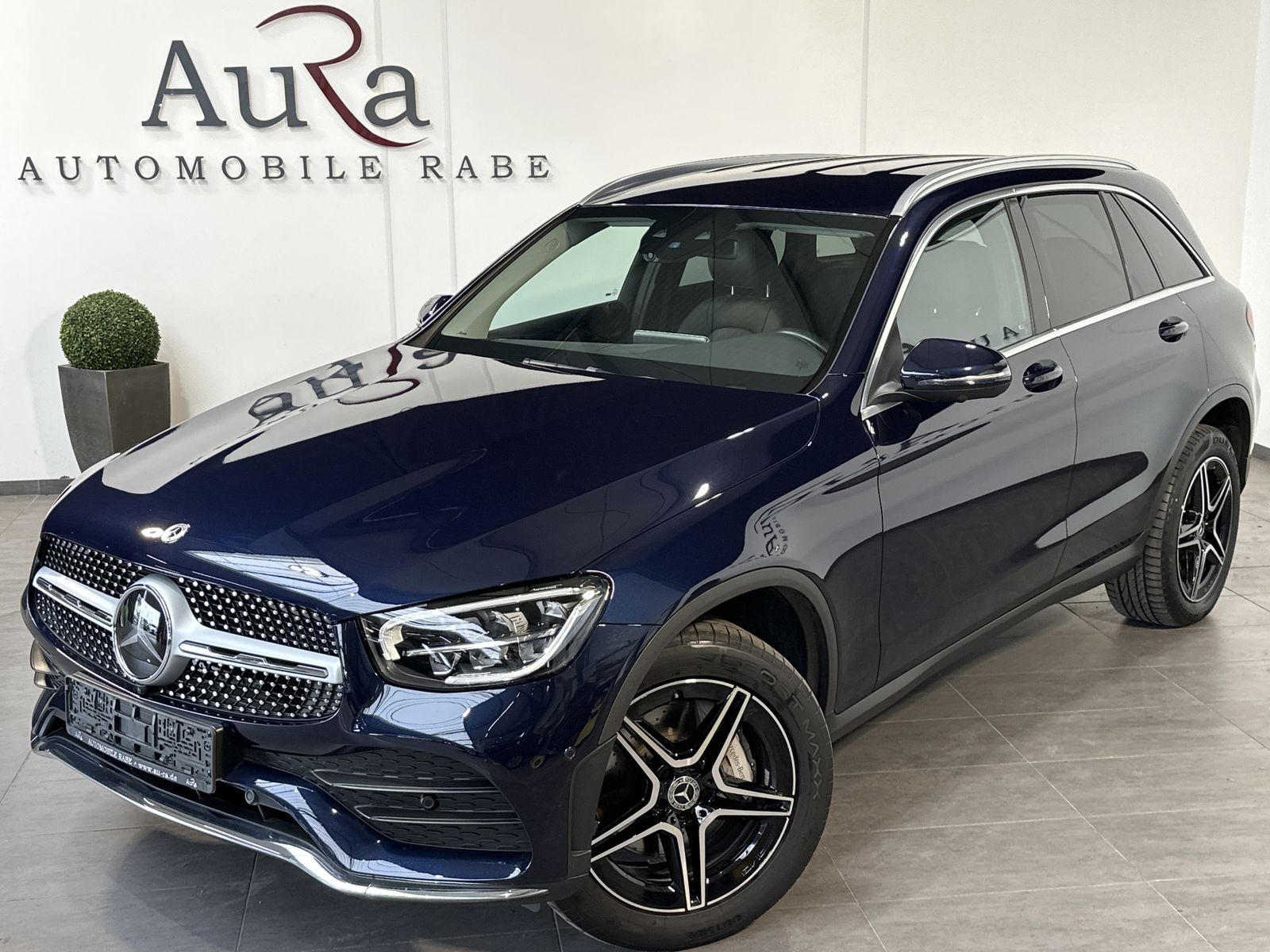 Mercedes-Benz GLC 300e 4Matic AMG Line / 235 kW